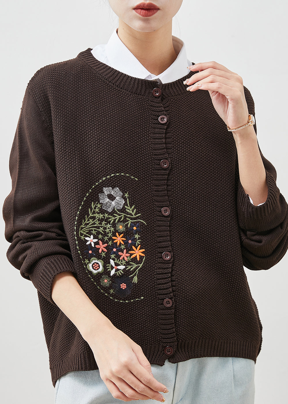Gracefully Styled Cardigan for Any Occasion