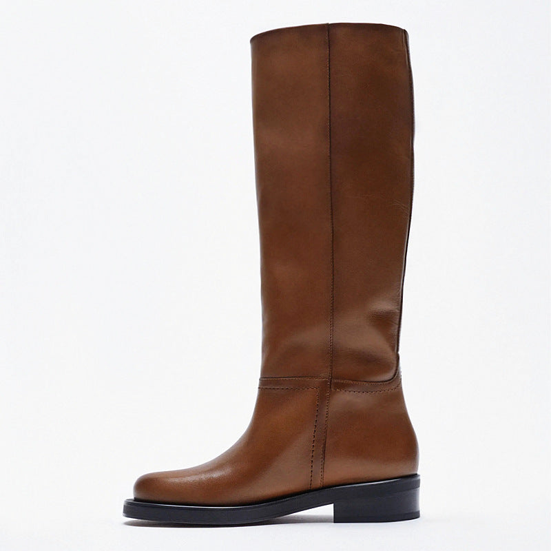 Polished Boots with an Effortless Classic Look