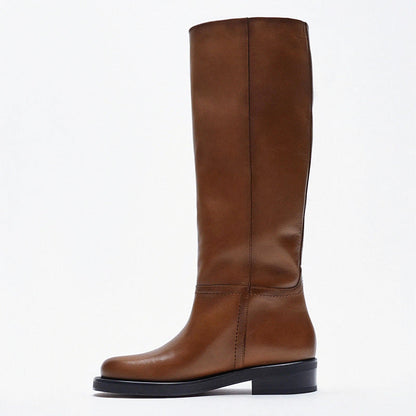 Polished Boots with an Effortless Classic Look