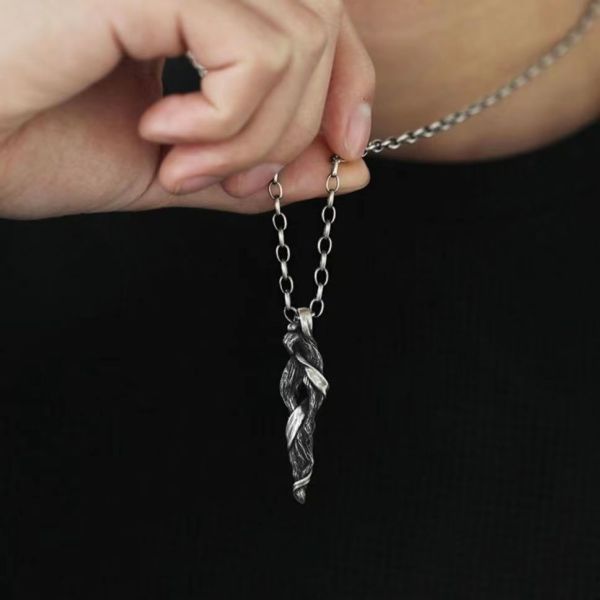 Beautifully Finished Garment in a Timeless Design