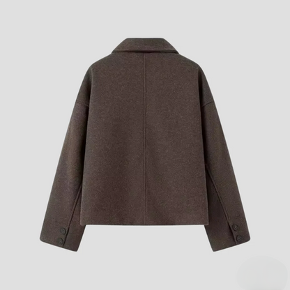 Well Tailored Jacket with a Graceful Silhouette