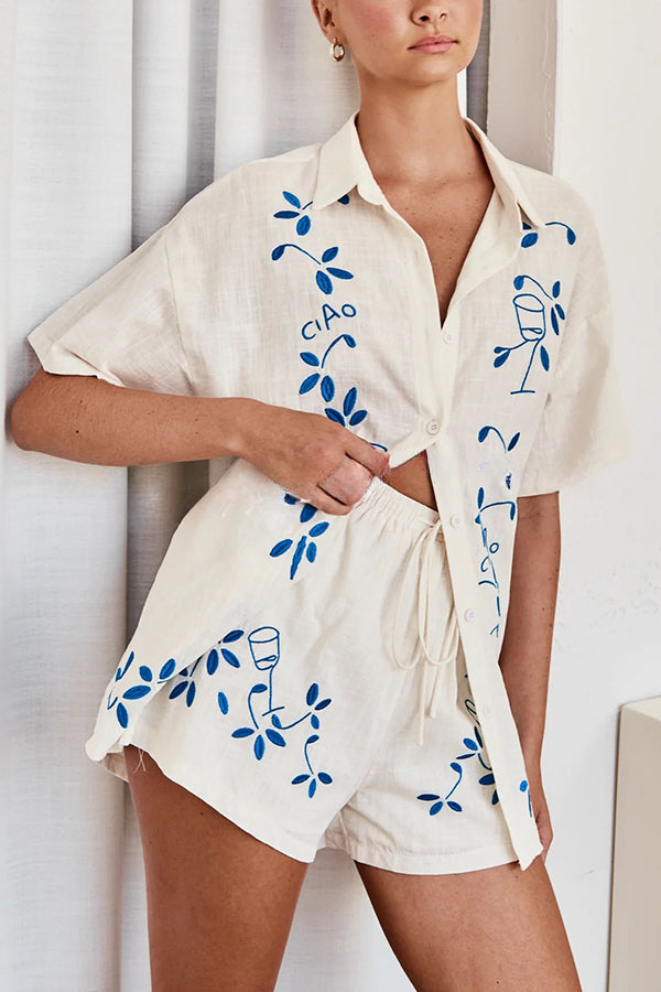 Effortlessly Elegant Garment with a Timeless Design
