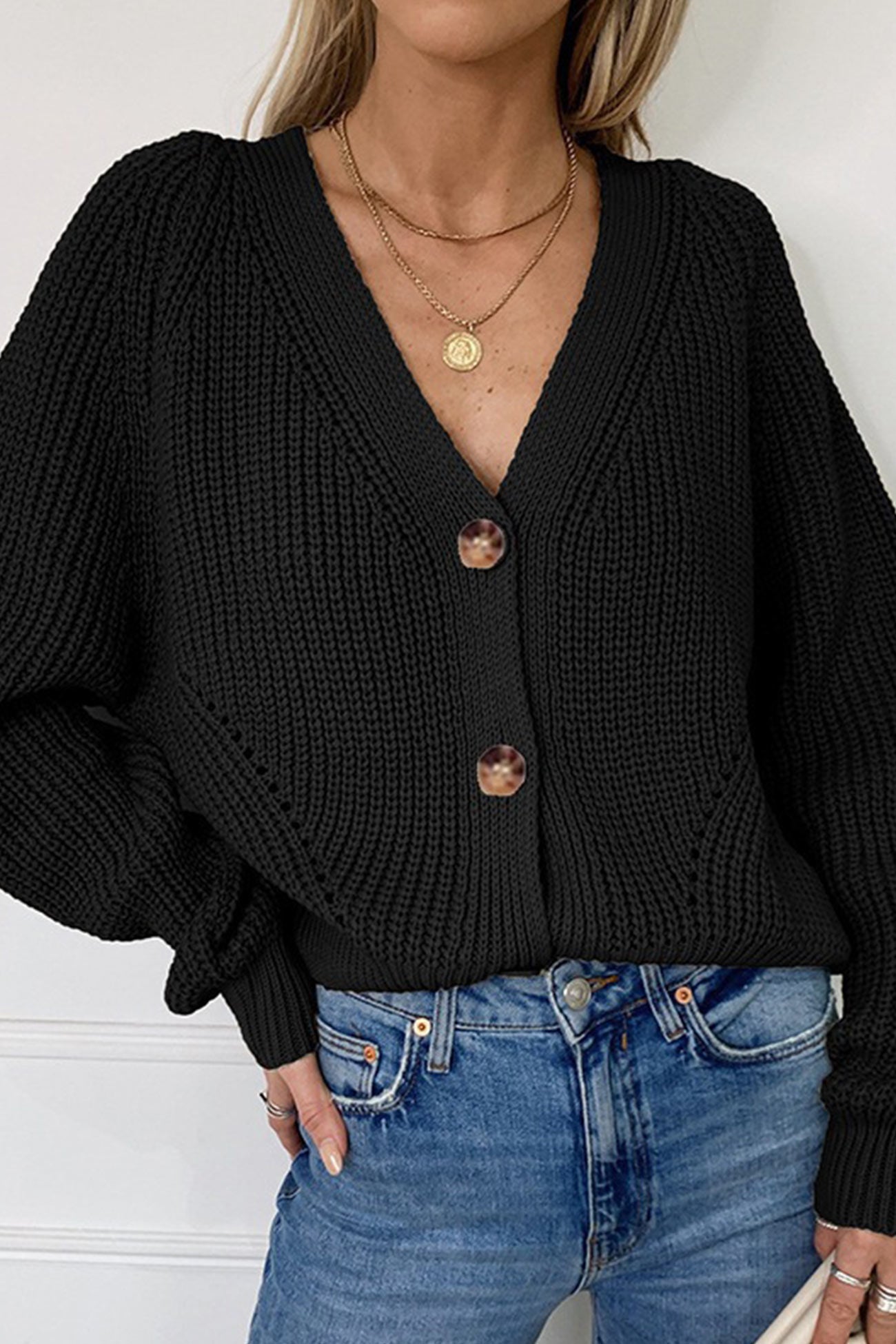 Elegantly Styled Cardigan for Everyday Wear