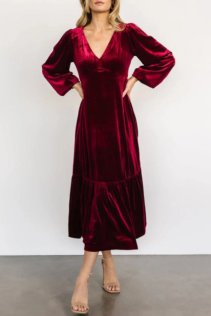 Gracefully Styled Dress for Any Occasion