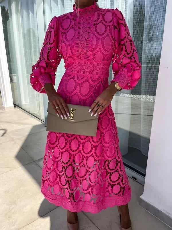 Beautifully Finished Dress in a Timeless Design