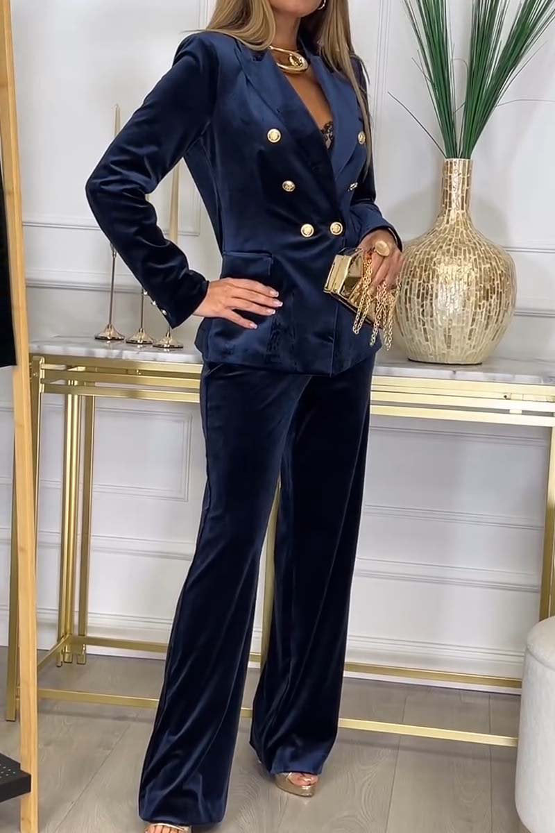 Classic Vintage Garment with a Flattering Fit
