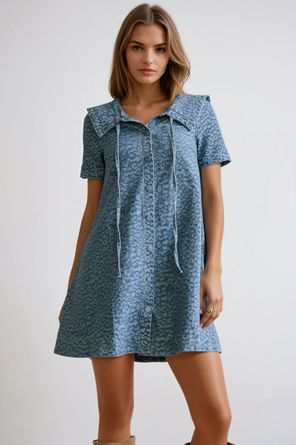 Beautifully Finished Dress in a Timeless Design
