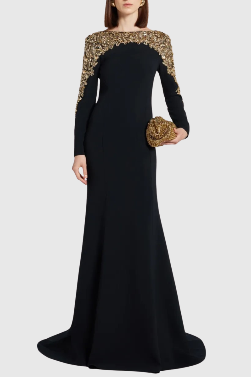 Gracefully Styled Dress for Any Occasion