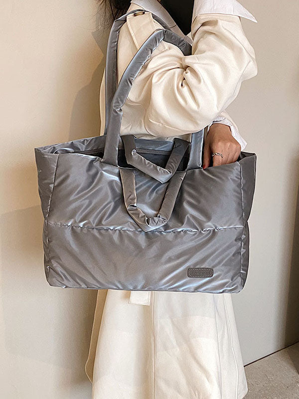 Well Tailored Bag with a Graceful Silhouette
