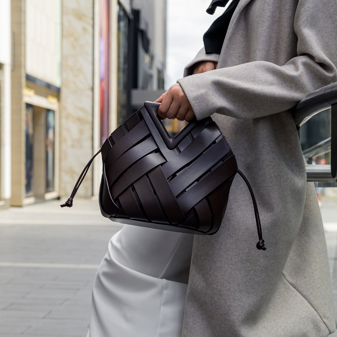Well Tailored Bag with a Graceful Silhouette