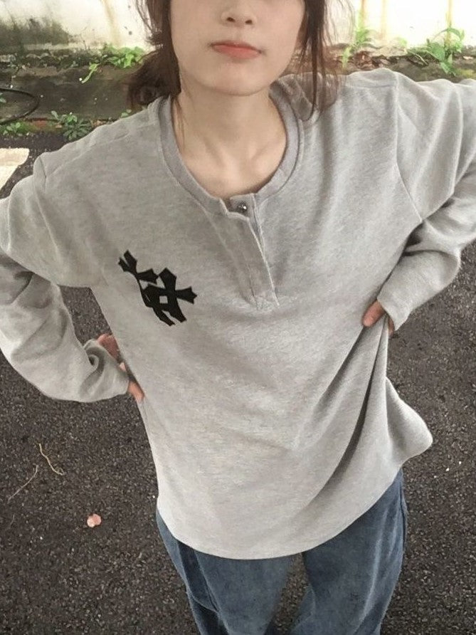 Beautifully Finished Top in a Timeless Design