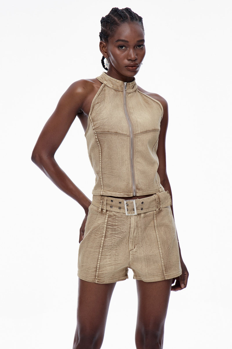 Effortlessly Elegant Pants with a Timeless Design