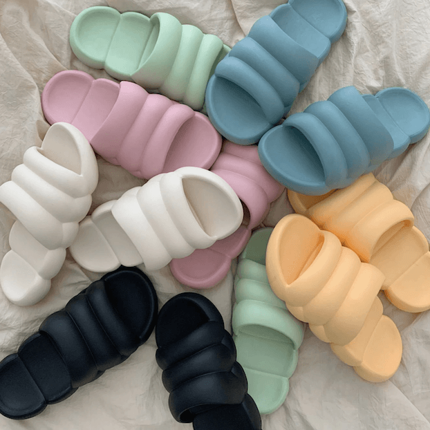 Classic Vintage Sandals with a Flattering Fit