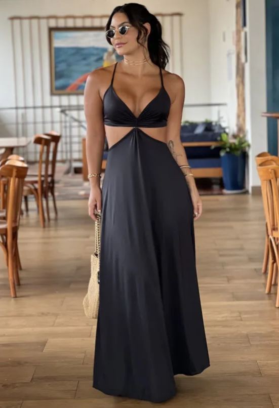 Gracefully Styled Dress for Any Occasion