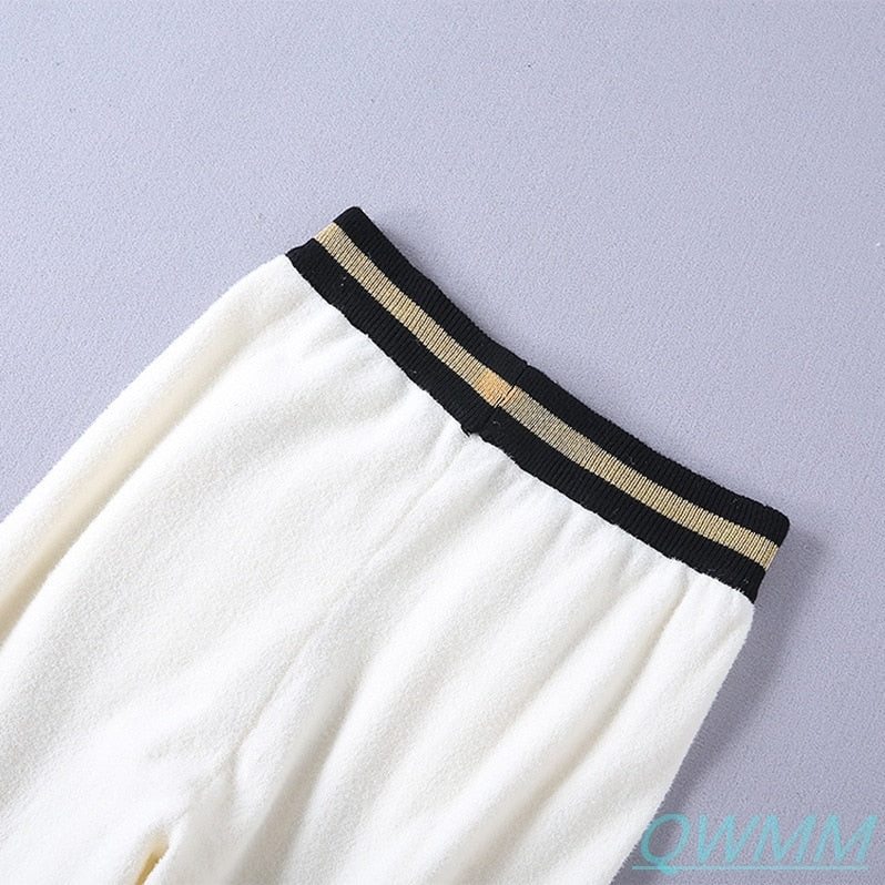 Sophisticated Garment with a Clean Classic Look