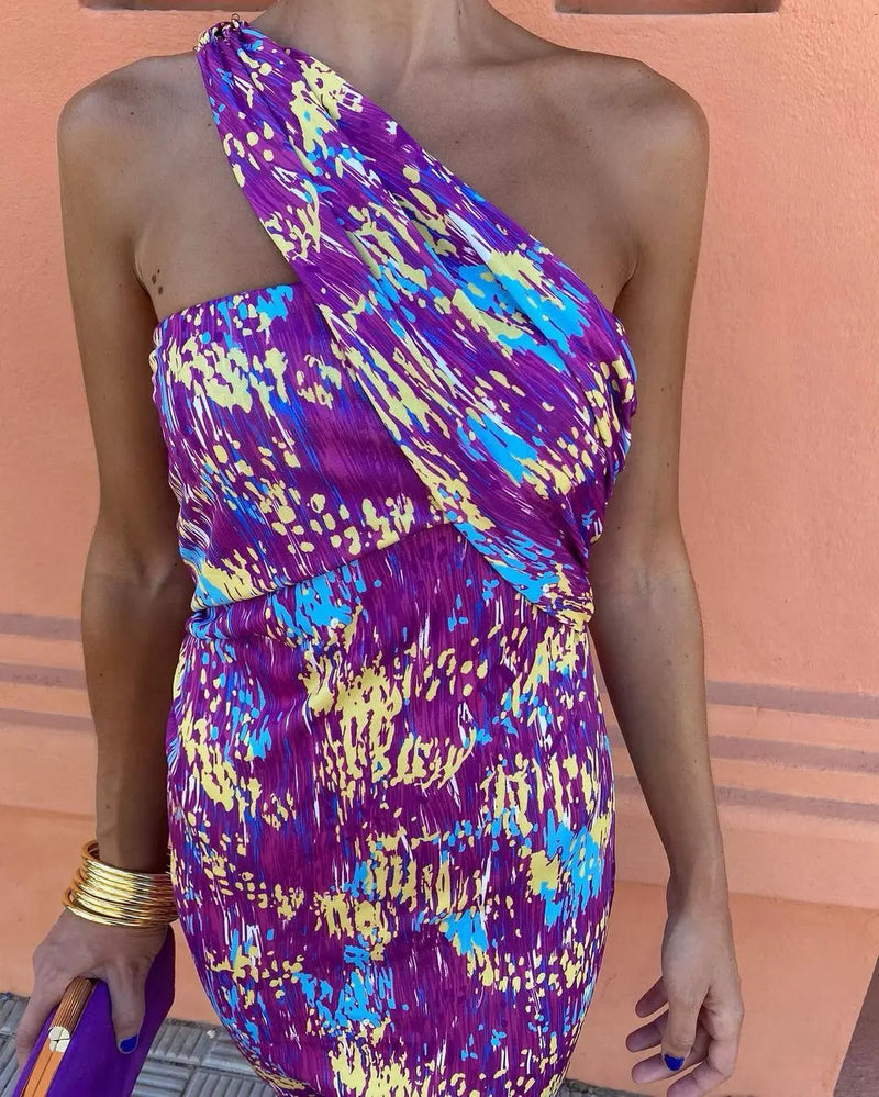 Effortlessly Elegant Dress with a Timeless Design