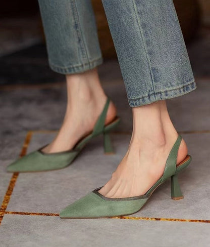 Well Tailored Shoes with a Graceful Silhouette