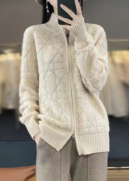 Beautifully Finished Coat in a Timeless Design