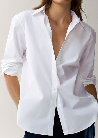Effortlessly Elegant Shirt with a Timeless Design