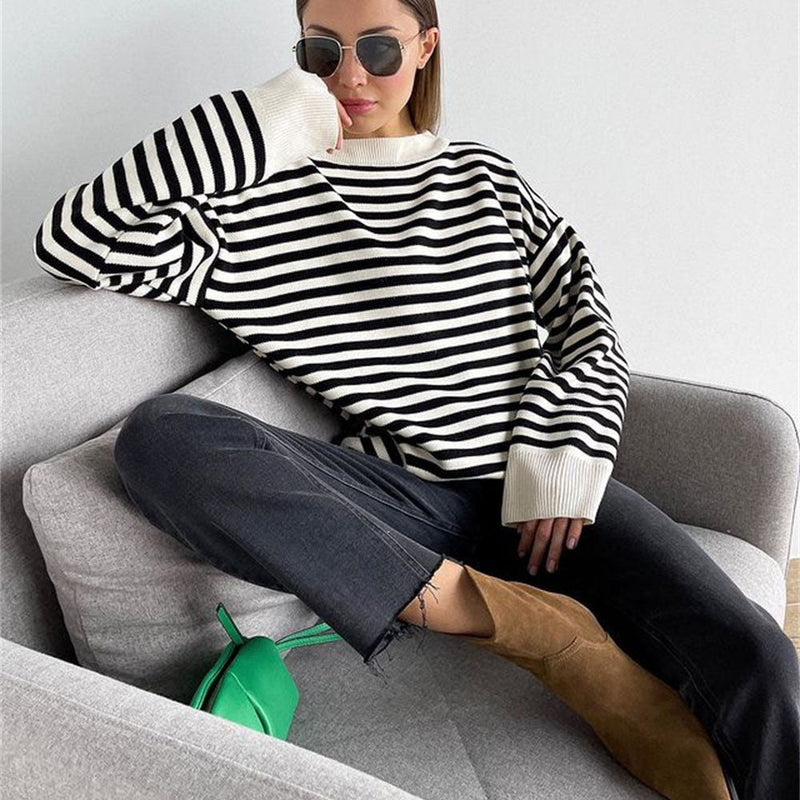 Well Tailored Sweater with a Graceful Silhouette