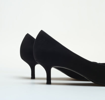 Classic Vintage Shoes with a Flattering Fit