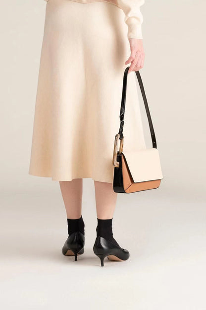Classic Vintage Bag with a Flattering Fit