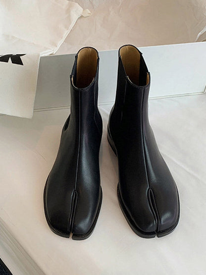 Elegantly Styled Boots for Everyday Wear