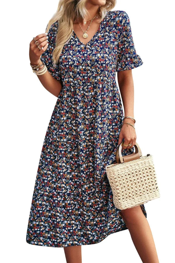 Well Tailored Dress with a Graceful Silhouette
