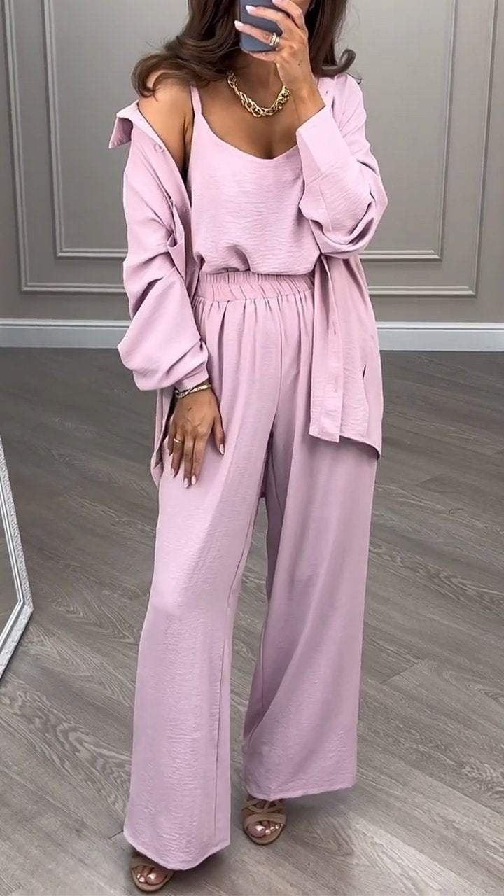 Effortlessly Elegant Garment with a Timeless Design