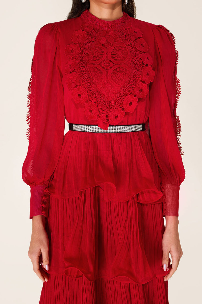 Classic Vintage Dress with a Flattering Fit