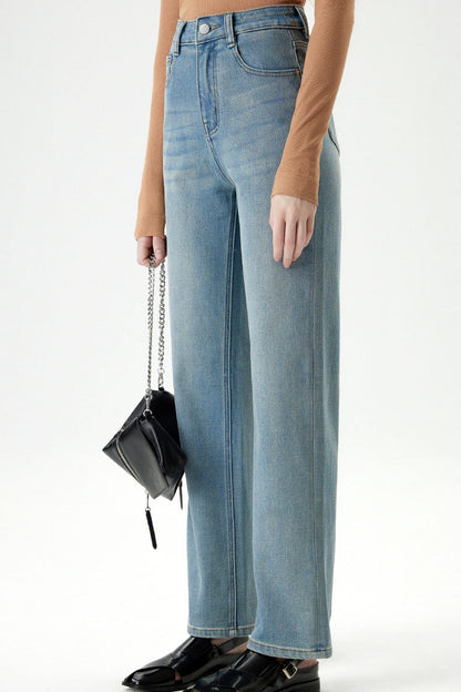 Sophisticated Pants with a Clean Classic Look