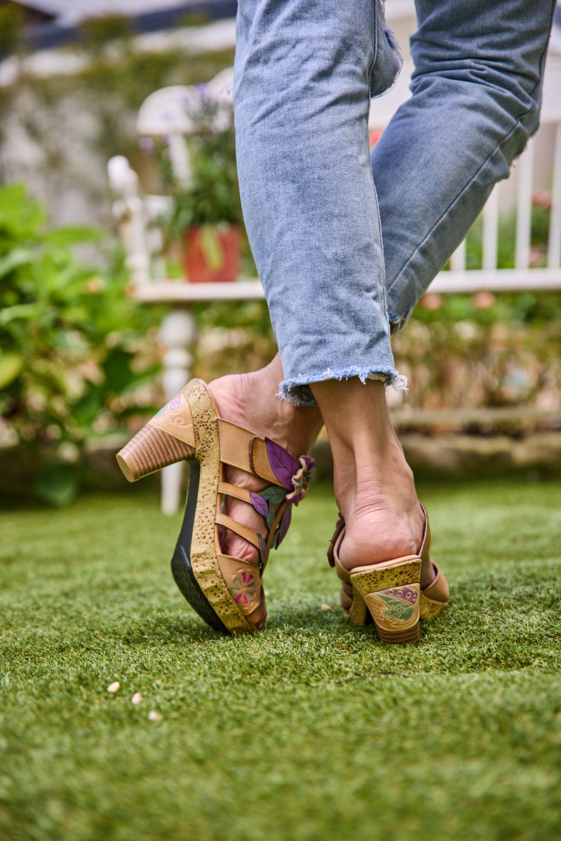 Classic Vintage & Enduringly Stylish Sandals