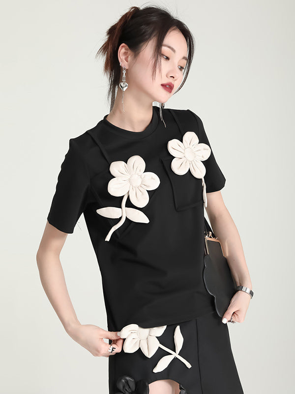 Well Tailored T-Shirt with a Graceful Silhouette