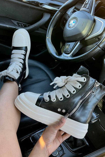 Classic Vintage Boots with a Flattering Fit