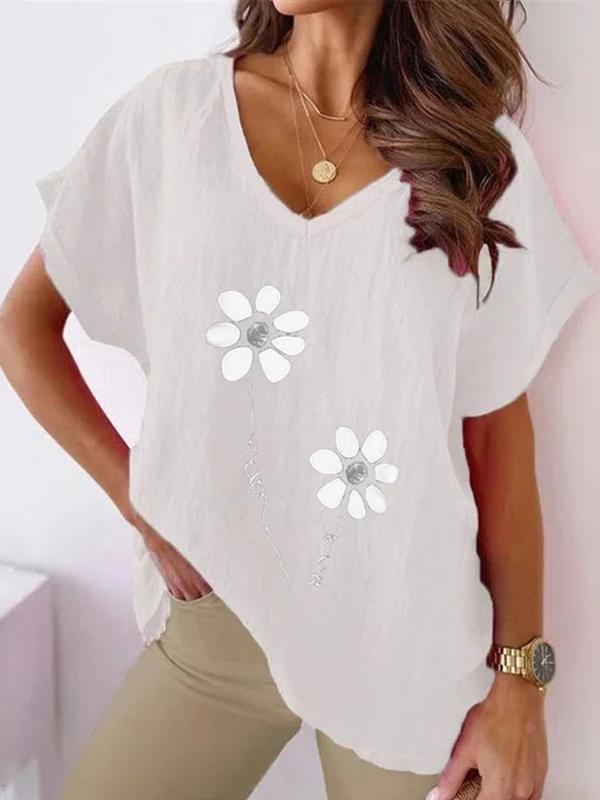 Well Tailored T-Shirt with a Graceful Silhouette