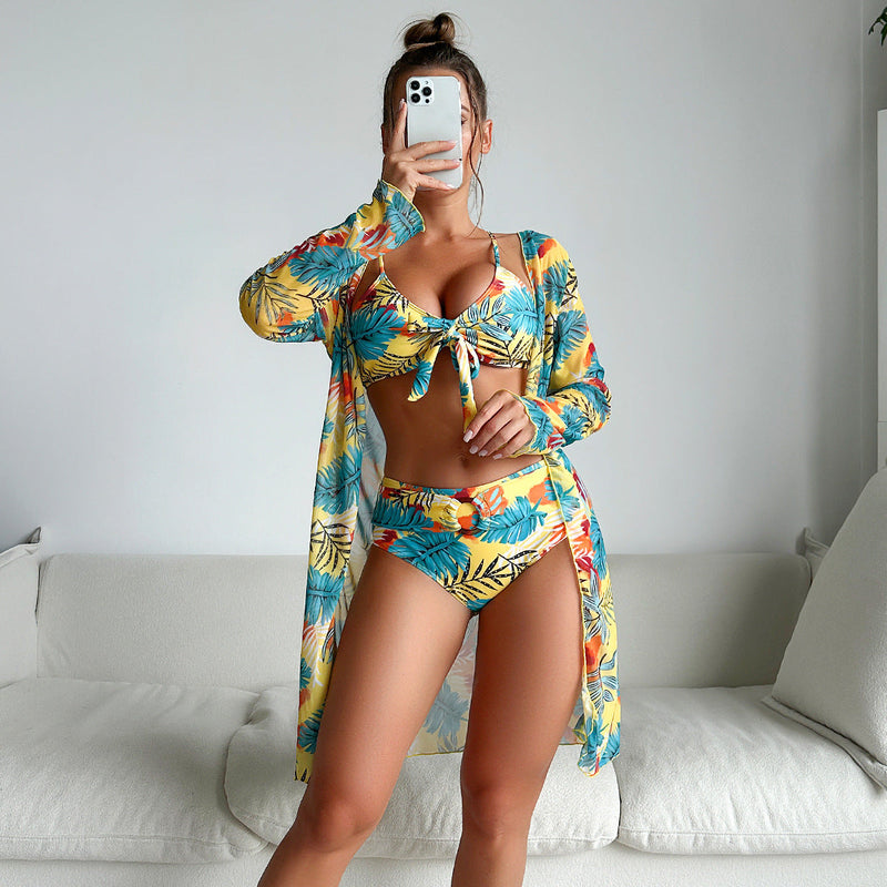 Effortlessly Elegant Bikini with a Timeless Design