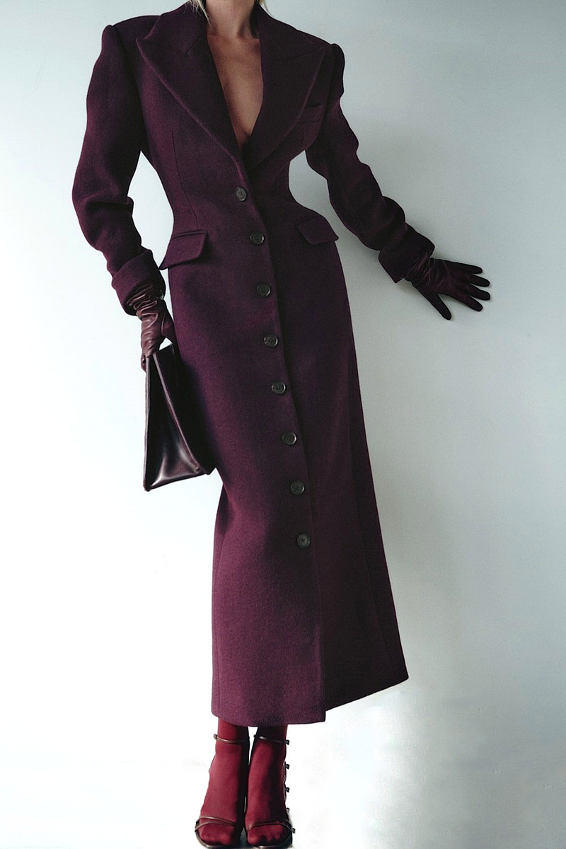 Beautifully Finished Coat in a Timeless Design