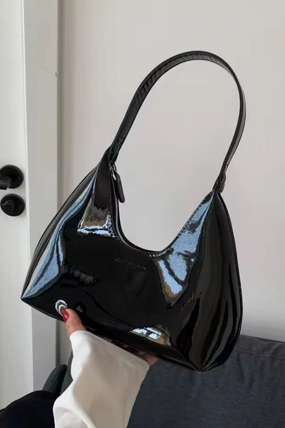 Beautifully Crafted Bag in a Classic Style