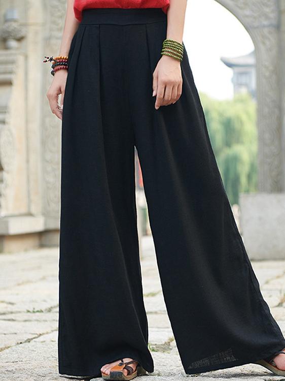 Effortlessly Elegant Pants with a Timeless Design