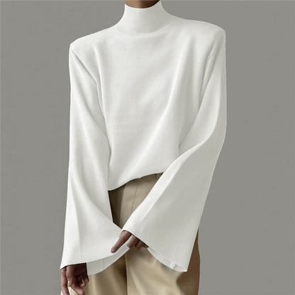 Effortlessly Elegant Sweater with a Timeless Design
