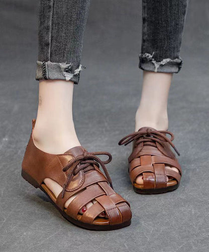Effortlessly Elegant Sandals with a Timeless Design