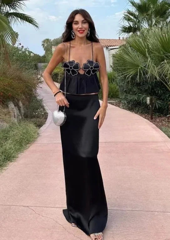 Beautifully Finished Top in a Timeless Design