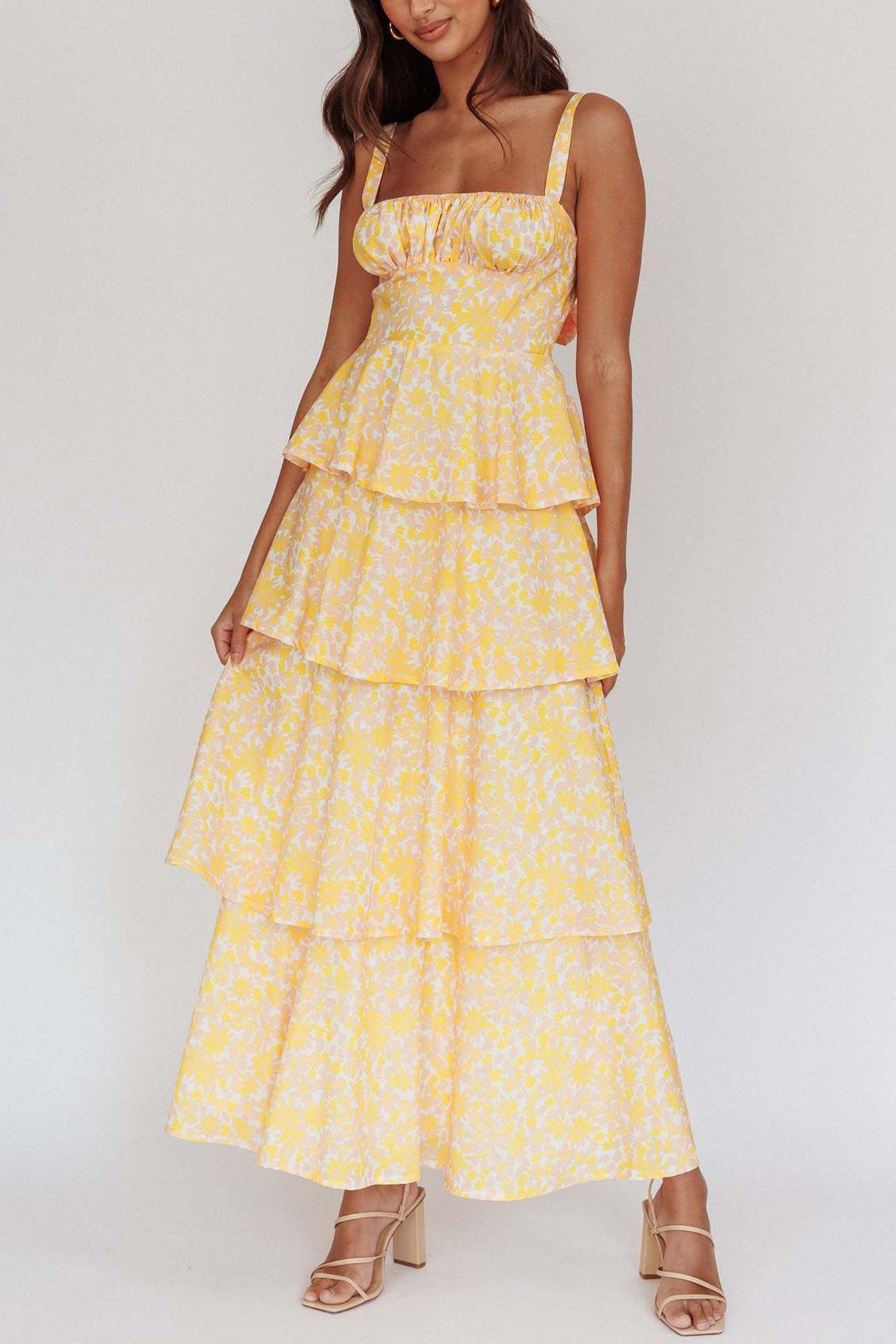 Effortlessly Elegant Dress with a Timeless Design