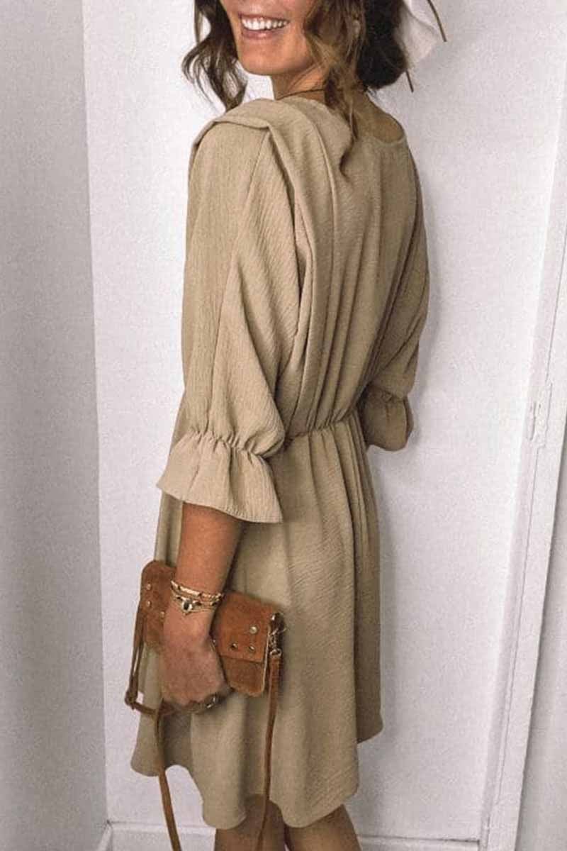 Effortlessly Elegant Dress with a Timeless Design