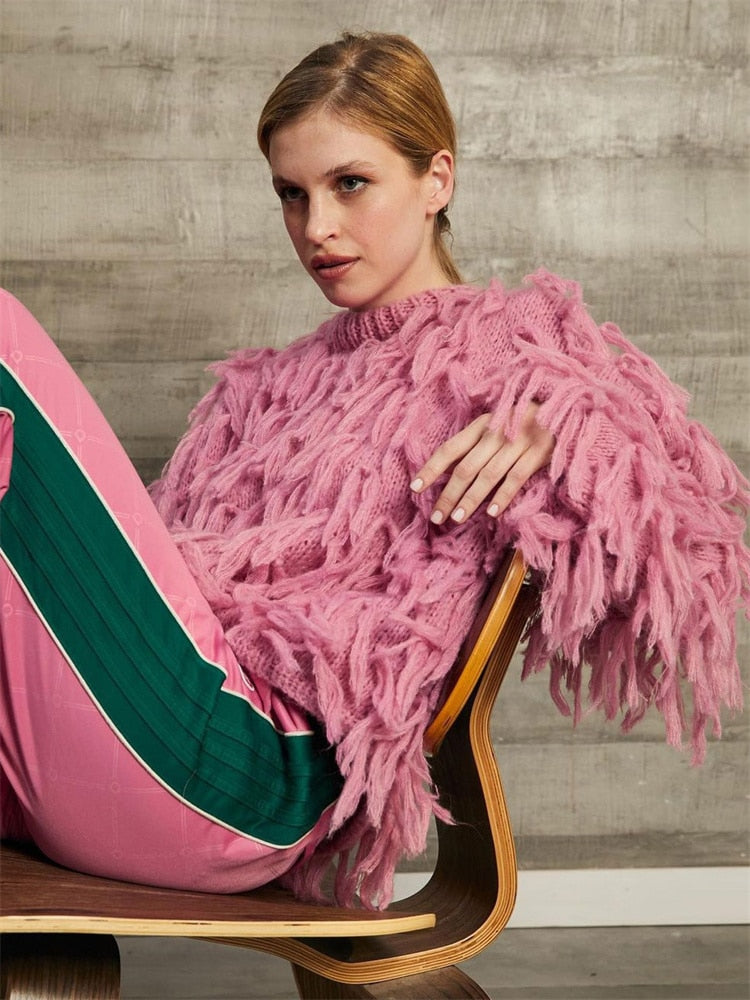 Effortlessly Elegant Sweater with a Timeless Design