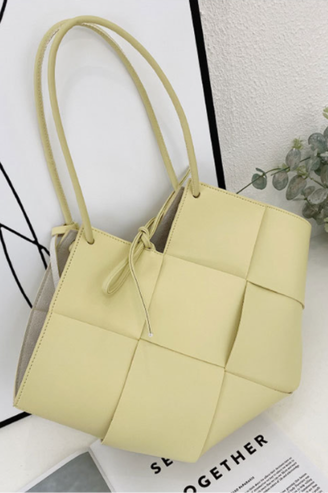 Beautifully Crafted Bag in a Classic Style