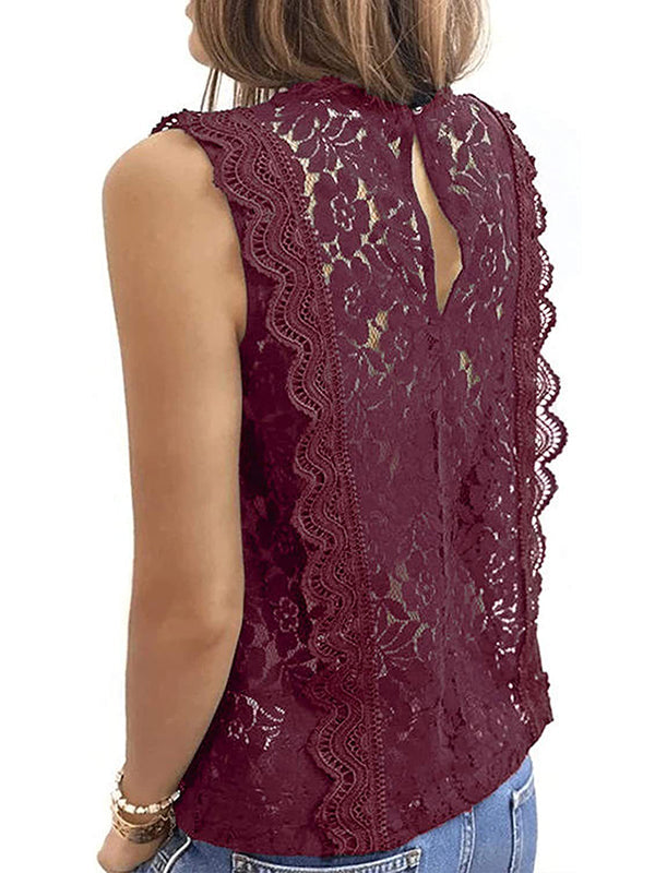 Well Tailored Top with a Graceful Silhouette