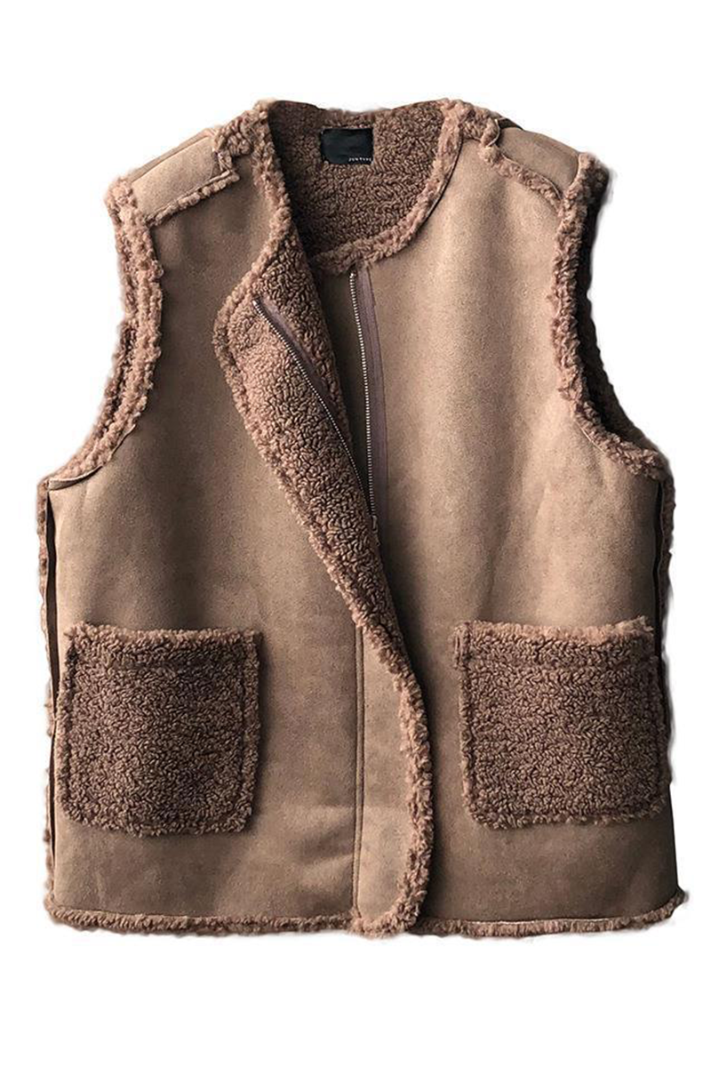Gracefully Styled Coat for Any Occasion