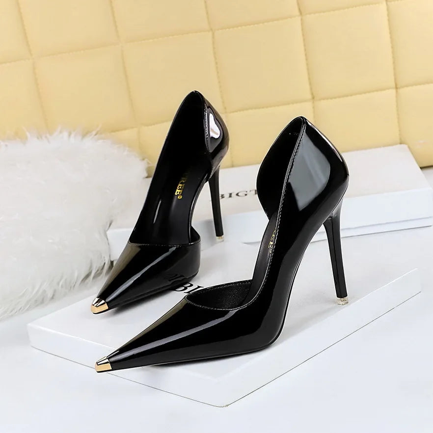 Well Tailored Heels with a Graceful Silhouette