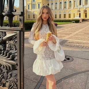 Well Tailored Dress with a Graceful Silhouette
